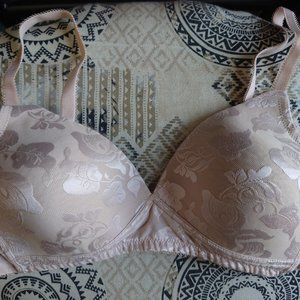 Nude Wacoal floral lace bra